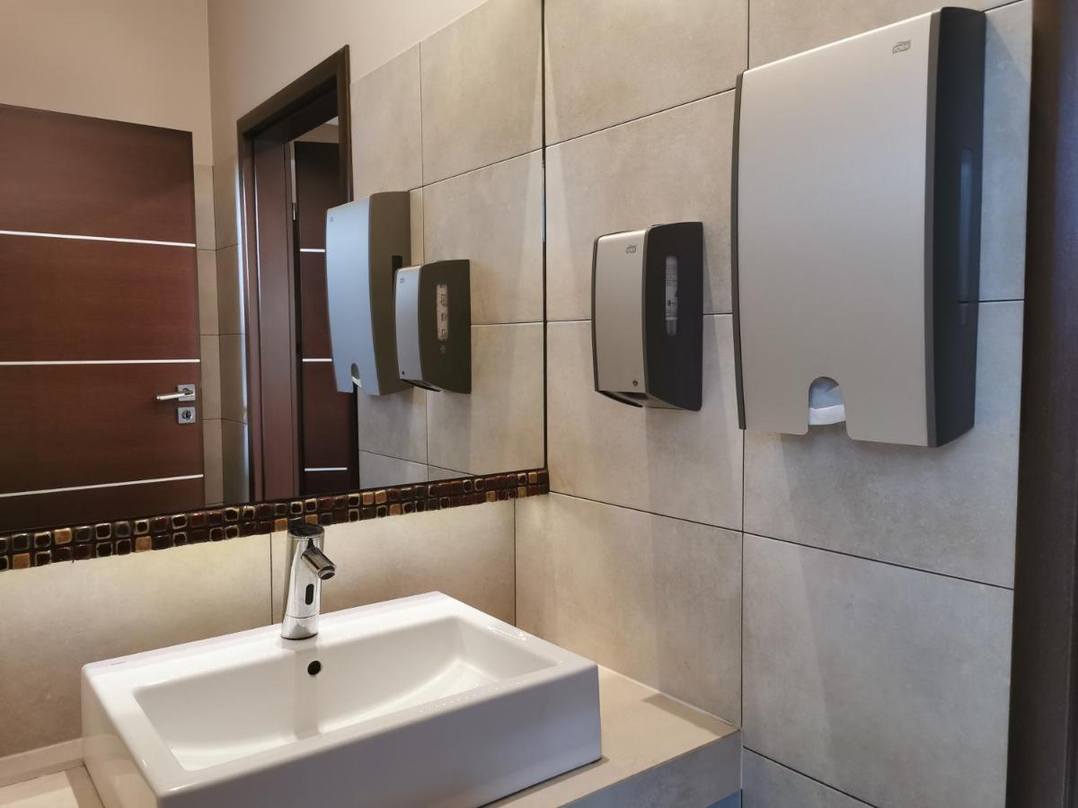 Hotel Gambit I Restauracja Cieszyn Cieszyn  Extérieur photo