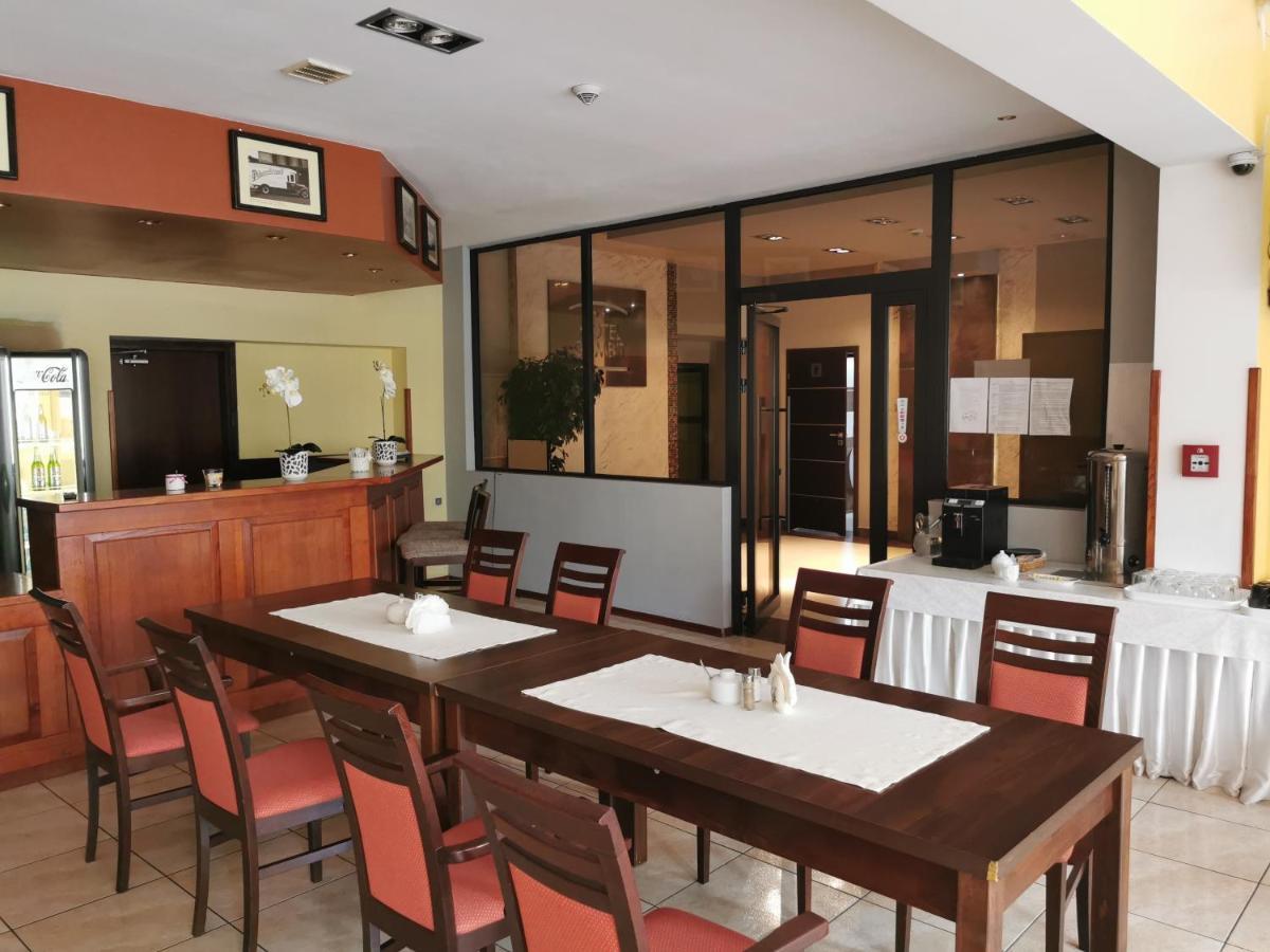 Hotel Gambit I Restauracja Cieszyn Cieszyn  Extérieur photo