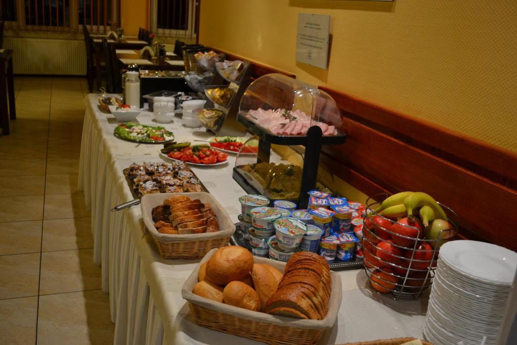 Hotel Gambit I Restauracja Cieszyn Cieszyn  Extérieur photo